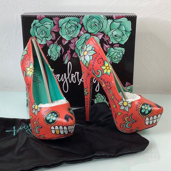Taylor says Skully Stiletto Platform Heels size 7 NWT - Picture 3 of 16